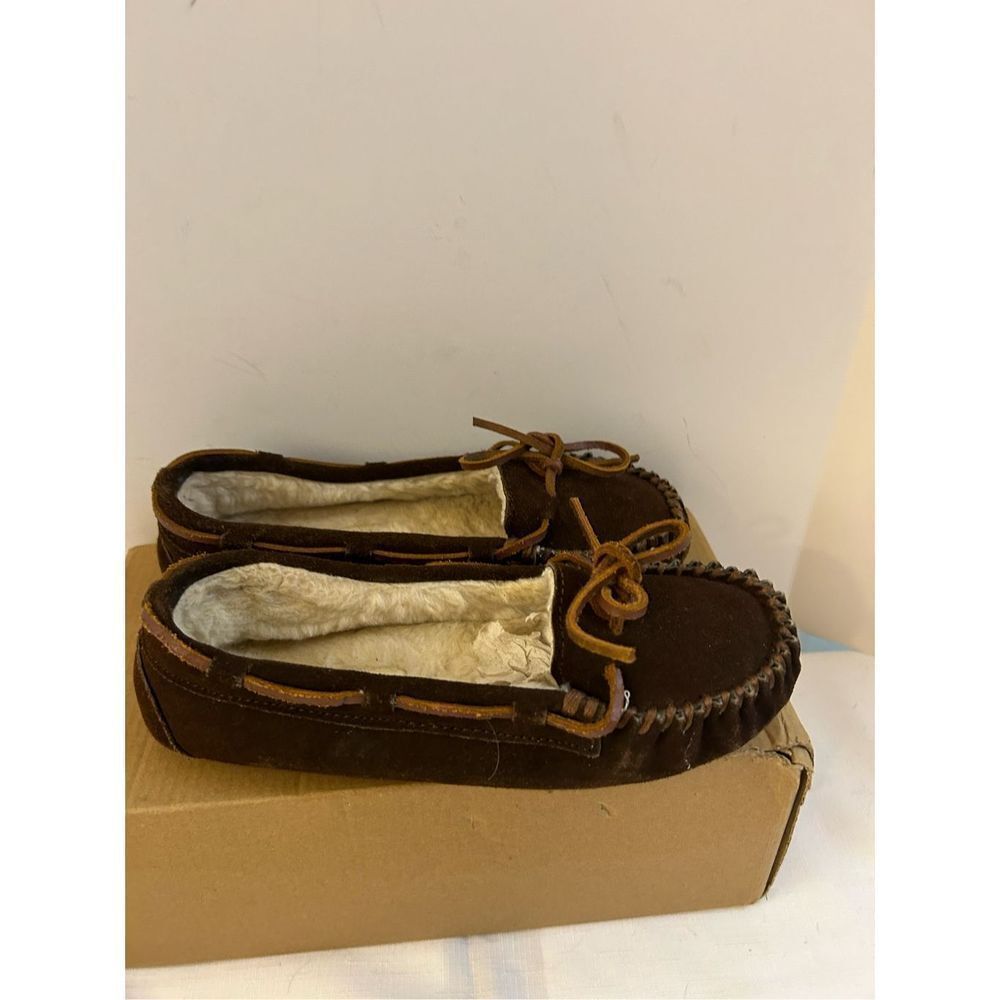 Minnetonka Brown Leather fur lined moccasin slippers‎ size 6 women’s